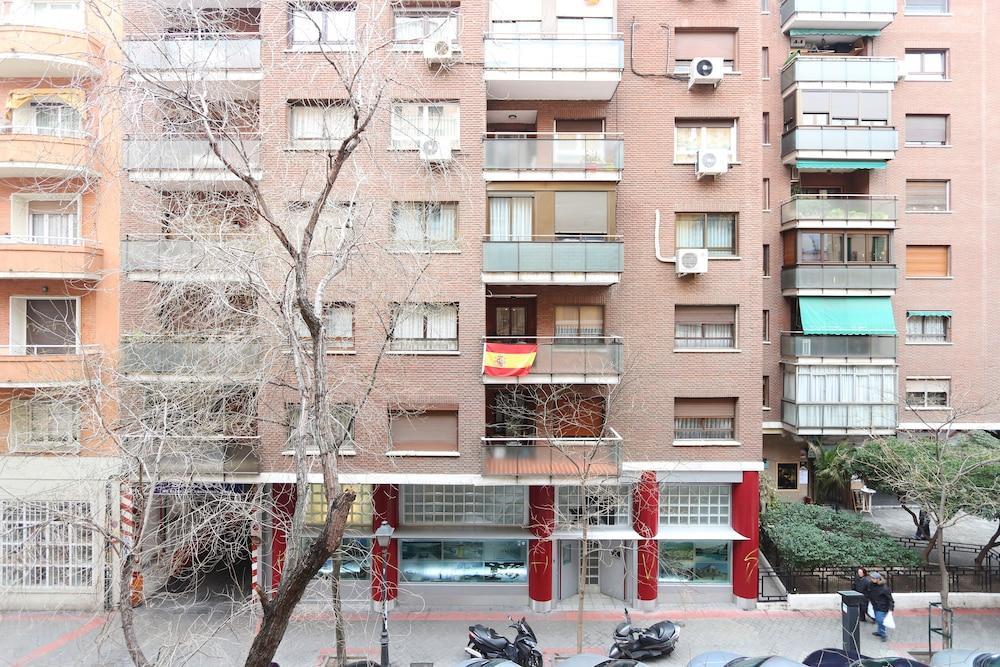 Classical Flat In Barrio Salamanca By Allo Housing Madrid Exterior foto